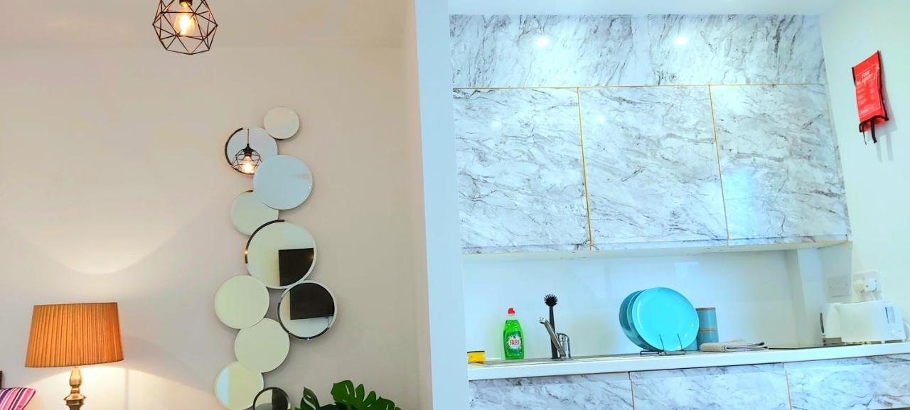 Lovely Studio Apartment Sheffield City Centre - Netflix, Wifi, Digital Tv Kültér fotó